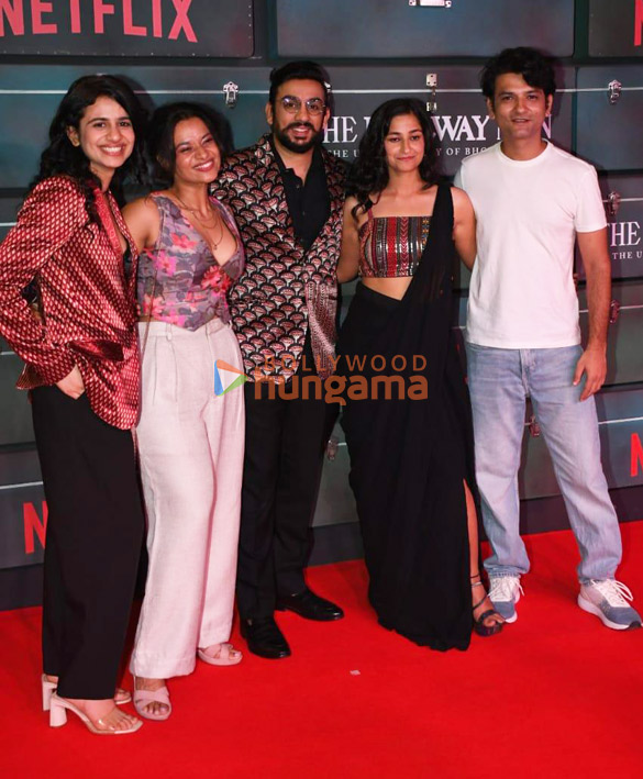 photos celebs grace the premiere of the railway men 13