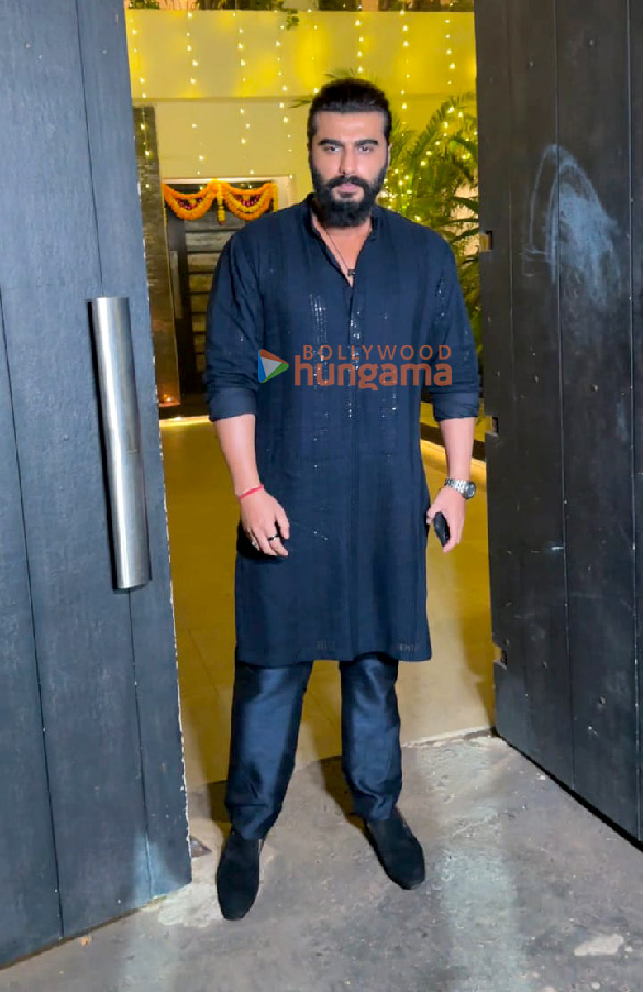 photos celebs snapped at anil kapoors mothers home for diwali celebration 1