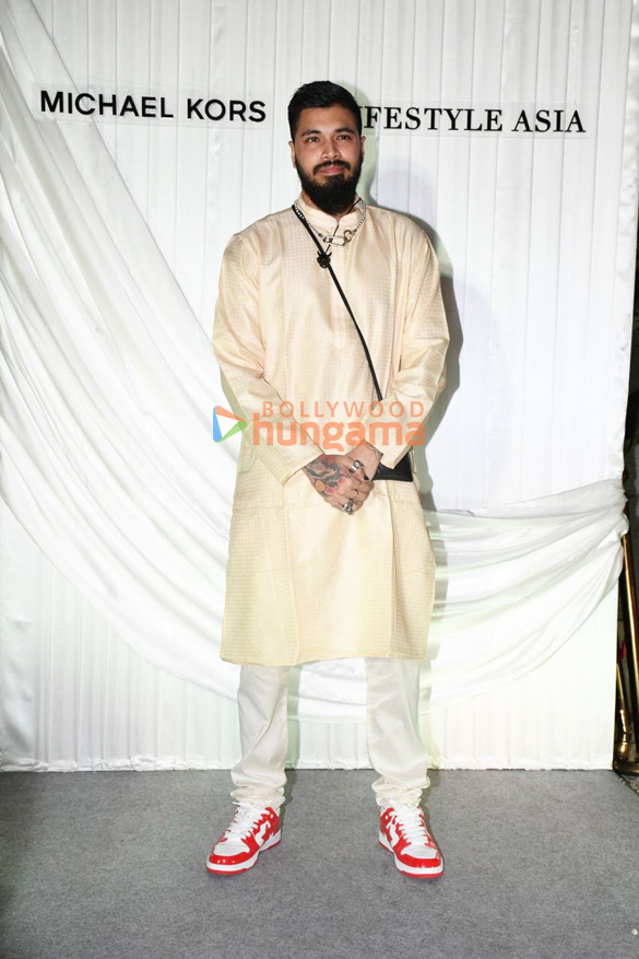 photos celebs snapped at lifestyle asia diwali bash 4
