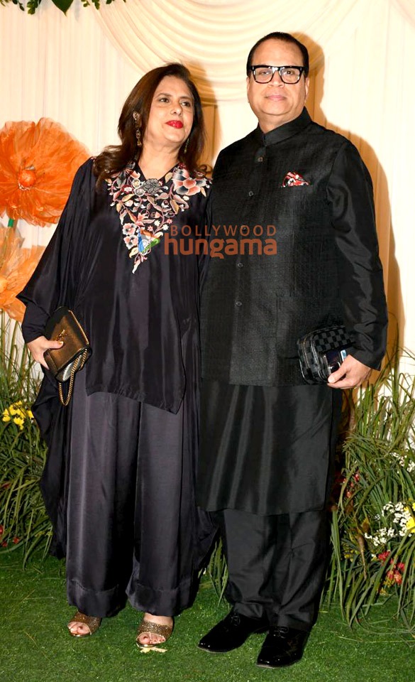 photos celebs snapped at shilpa shettys diwali party 23