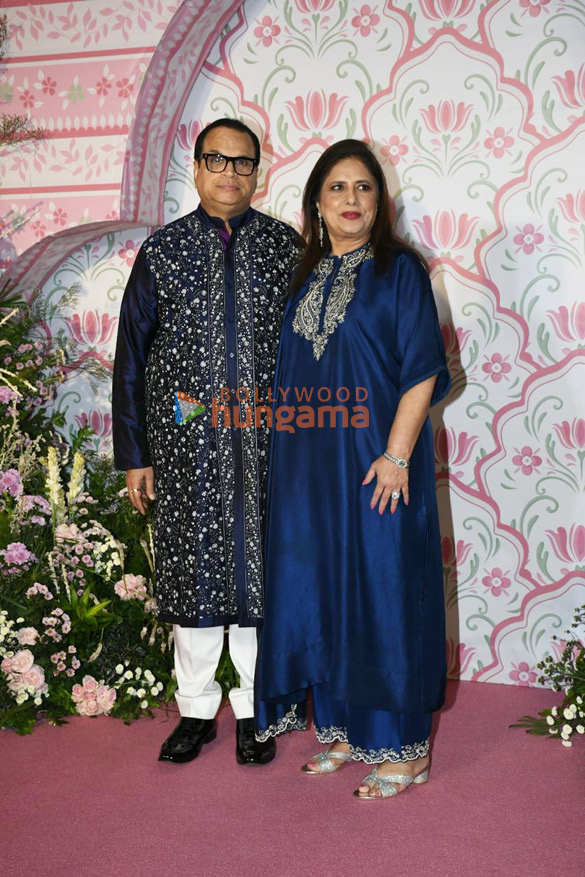 photos celebs snapped attending ramesh s tauranis diwali bash 1