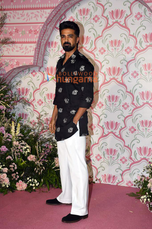 photos celebs snapped attending ramesh s tauranis diwali bash1 37