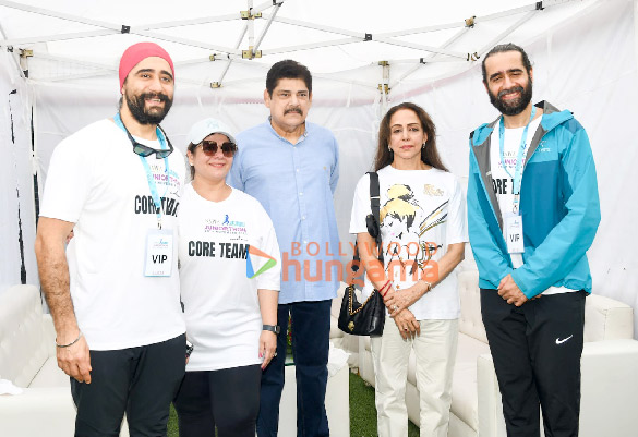 photos hema malini pankaj dheer renu hansraj snapped at bawa juhu juniorthon 2023 5