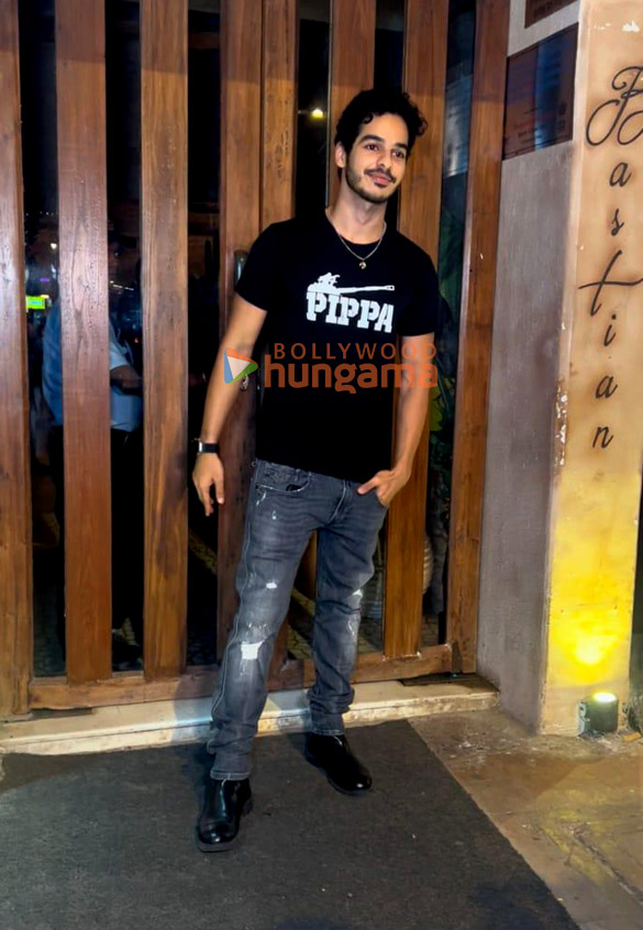 photos ishaan khatter snapped at bastian in bandra 3
