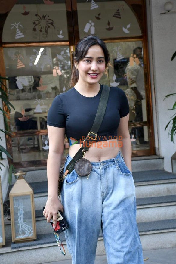 photos neha sharma snapped in bandra 2