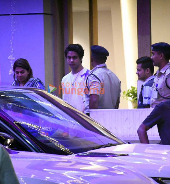 photos ranveer singh deepika padukone aryan khan and others snapped at kalina airport 3