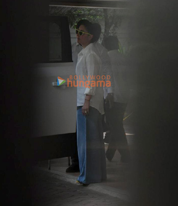 photos saif ali khan and kareena kapoor khan snapped in bandra 3 4