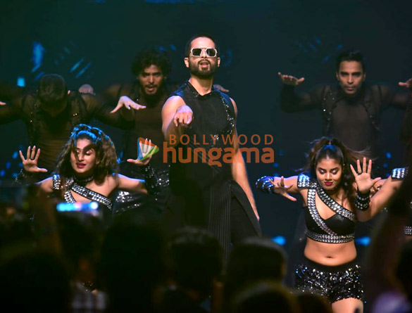 photos sara ali khan karan johar madhuri dixit and others snapped at the opening ceremony of iffi 2023 54th international film festival of india goa 3