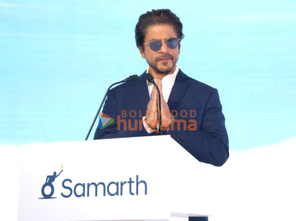 photos shah rukh khan snapped attending a hyundai event in delhi 2