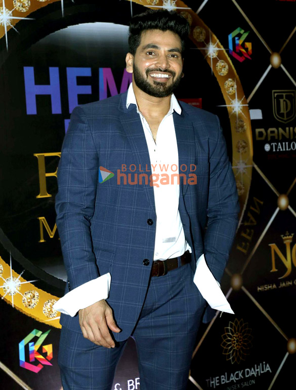 Photos: Shiv Thakare, Archana Gautam, Udit Narayan, Arshi Khan, and Dheeraj Kumar attend Film Fraternity Awards Night