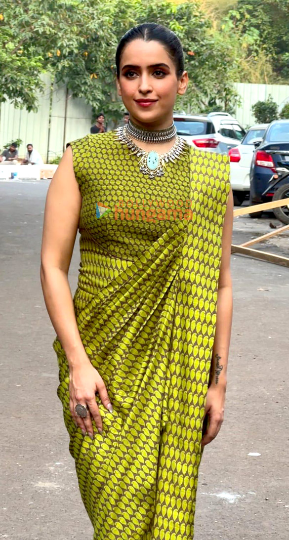 photos vicky kaushal fatima sana shaikh and sanya malhotra snapped at the shoot of indian idol for the promotion of their film sam bahadur 4