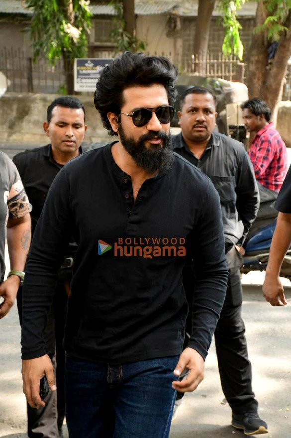 photos vicky kaushal spotted at bollywood hungama hangout at gigi bandra 5