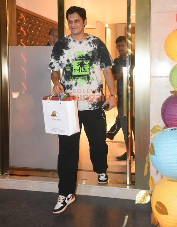 Photos: Vijay Varma snapped in Bandra Photos: Vijay Varma snapped in Bandra