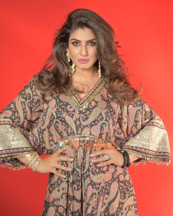 raveena tandon 8 11