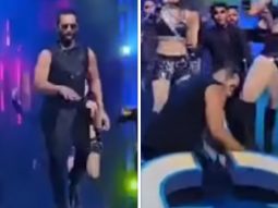 IFFI 2023: Shahid Kapoor keeps dancing despite on-stage tumble; watch