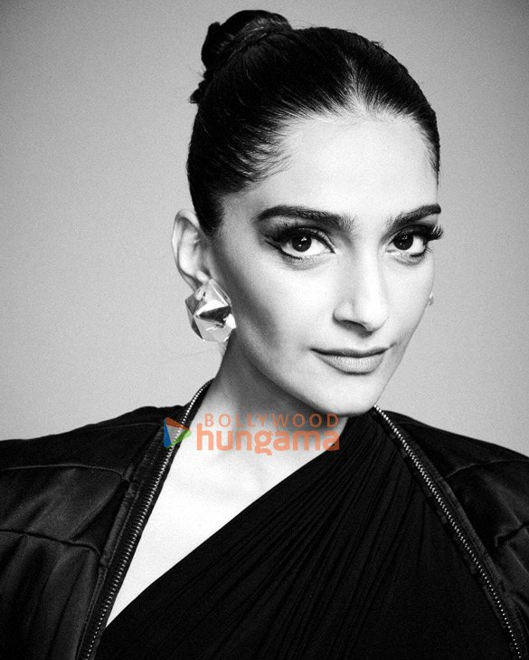 sonam kapoor ahuja 9 5