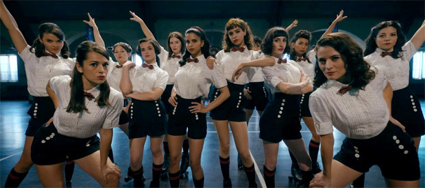 Suhana Khan, Khushi Kapoor, Dot teach a lesson to Agastya Nanda, Mihir Ahuja in a skating rink in new The Archies song ‘Dhishoom Dhishoom’, watch 