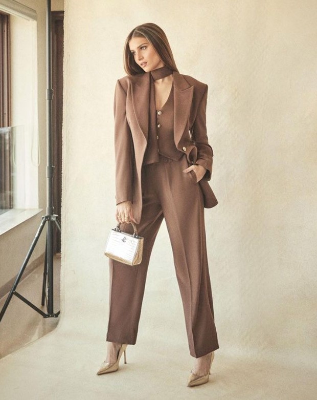 Tara Sutaria gives power dressing a sassy twist in Brown Pantsuit for Apurva promotions