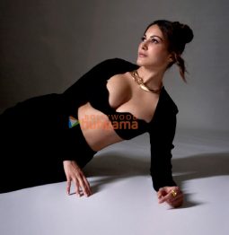 Celeb Photos Of Amyra Dastur