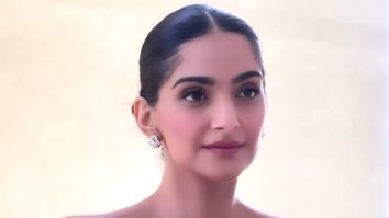 Loving this look! Sonam Kapoor in red