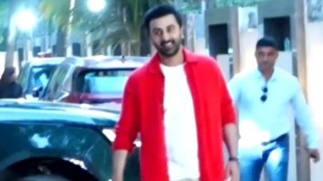 Paps go crazy as Animal aka Ranbir Kapoor makes a dashing entry