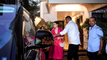 Photos: Alia Bhatt snapped in Bandra