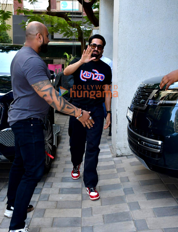 photos ayushmann khurrana snapped at t series office 2