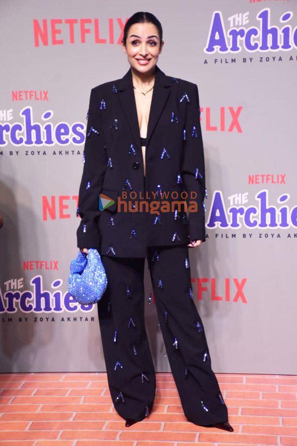 photos celebs grace the premiere of the archies 1121 9