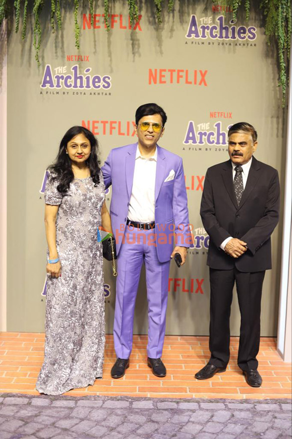 photos celebs grace the premiere of the archies 777 13