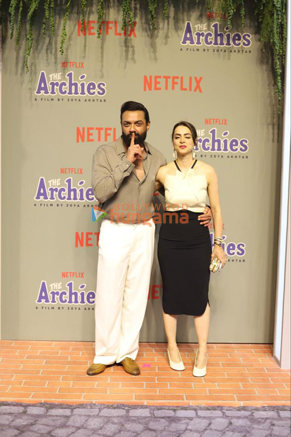 photos celebs grace the premiere of the archies 777 26