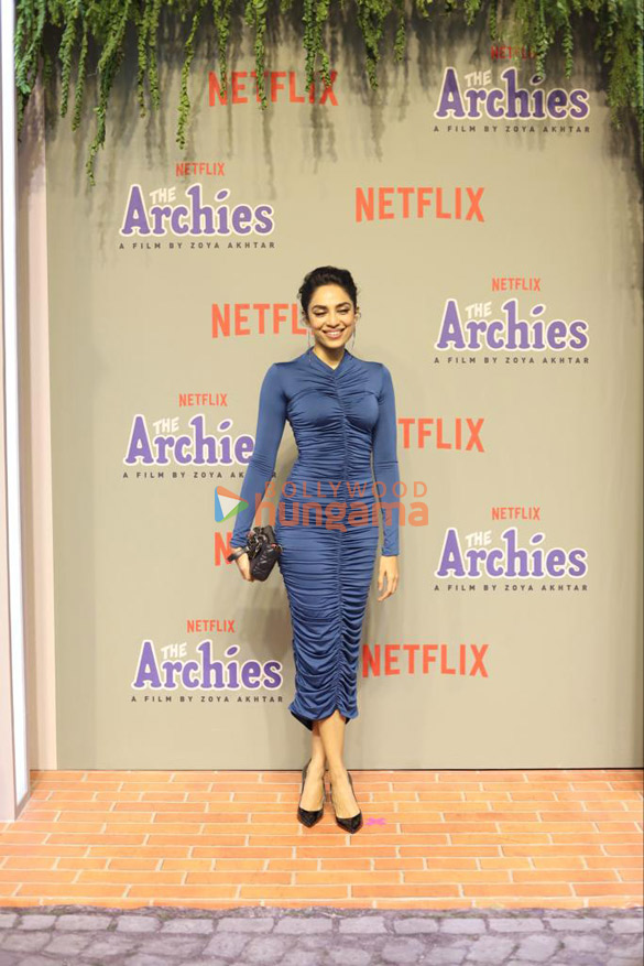 photos celebs grace the premiere of the archies 777 43