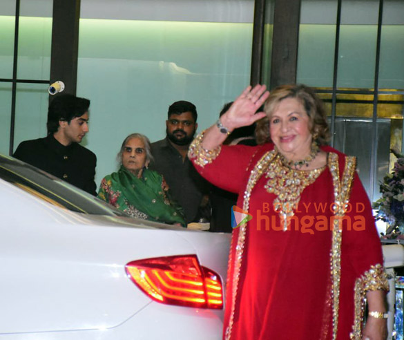 photos celebs snapped arriving at arpita khans residence 2 9