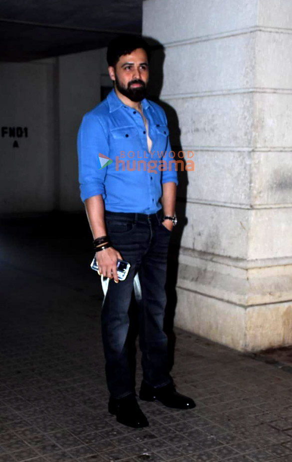 Photos: Emraan Hashmi snapped in Bandra Photos: Emraan Hashmi snapped in Bandra