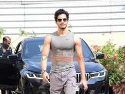 Photos: Ishaan Khatter spotted outside the gym in Bandra