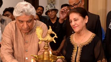 Photos: Javed Akhtar lauds Kiran Chopra’s event at Jehangir Art Gallery