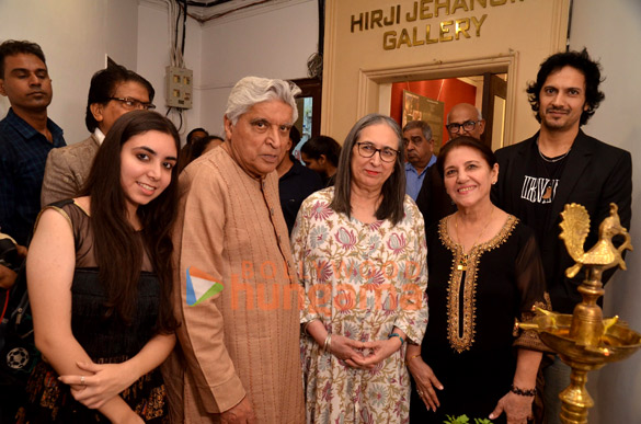 photos javed akhtar lauds kiran chopras event at jehangir art gallery 2