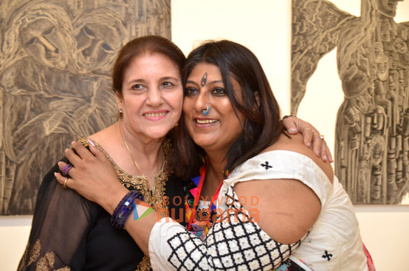 photos javed akhtar lauds kiran chopras event at jehangir art gallery 7