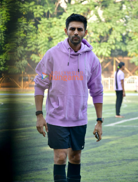 photos kartik aaryan abhishek bachchan tiger shroff and others snapped at all star fc football match in juhu 5