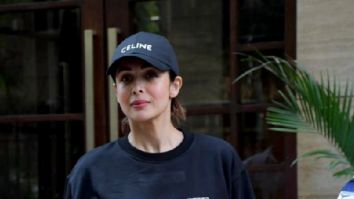 Photos: Malaika Arora spotted outside building in Khar