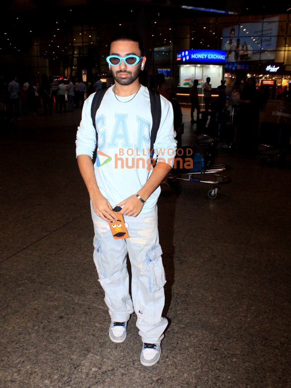 photos orhan awatramani snapped at the airport 3