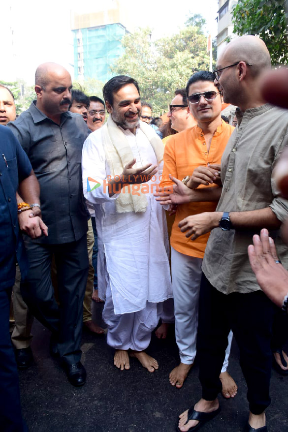 photos pankaj tripathi sandeep singh vinod bhanushali and others snapped promoting main atal hoon 4