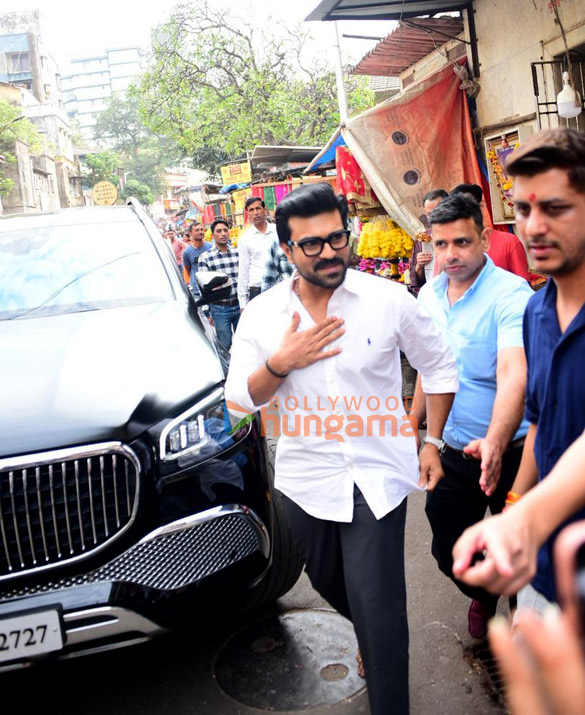 photos ram charan upasana and their daughter klin kaara seek blessings at mahalaxmi temple 3