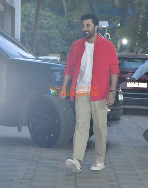 photos ranbir kapoor anil kapoor and bobby deol snapped at t series office 1