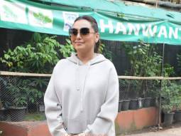 Photos: Rani Mukerji snapped in Bandra