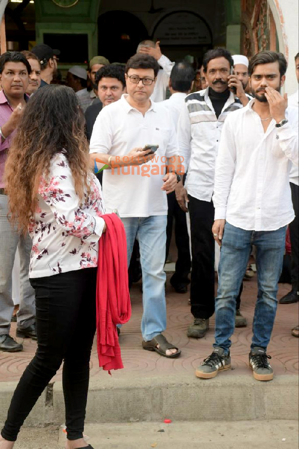 photos raza murad johny lever avtar gill sudesh bhosale and others snapped at junior mehmoods residence 3121 2