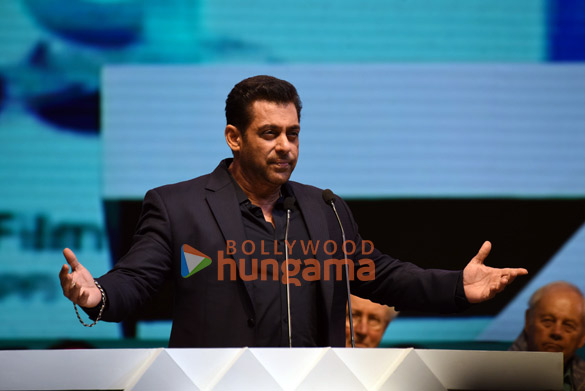 photos salman khan sonakshi sinha shatrughan sinha and others grace the kolkata international film festival 9