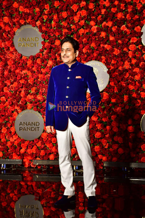 photos shah rukh khan kajol and others attend anand pandits birthday bash 2300 24