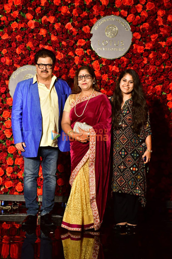 photos shah rukh khan kajol and others attend anand pandits birthday bash 5674 1