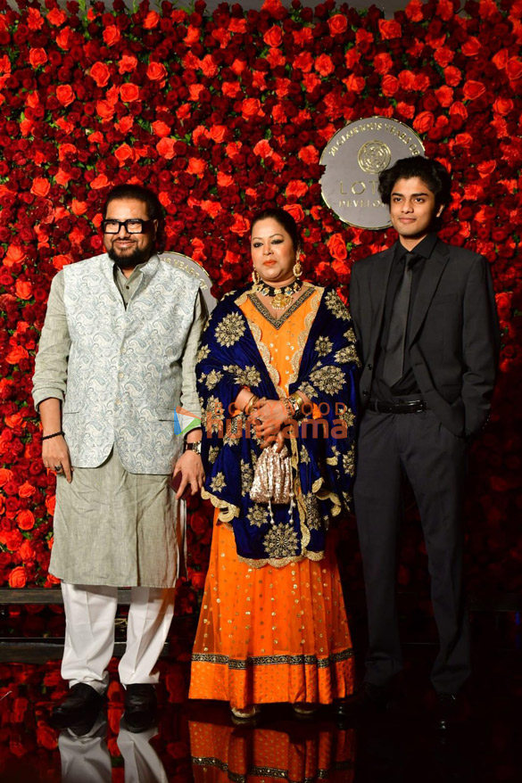 photos shah rukh khan kajol and others attend anand pandits birthday bash 7766 5