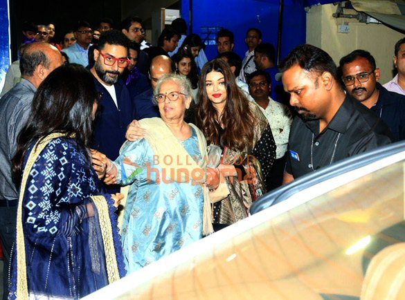 photos shah rukh khan suhana khan amitabh bachchan abhishek bachchan and others snapped at ambani schools annual function 5